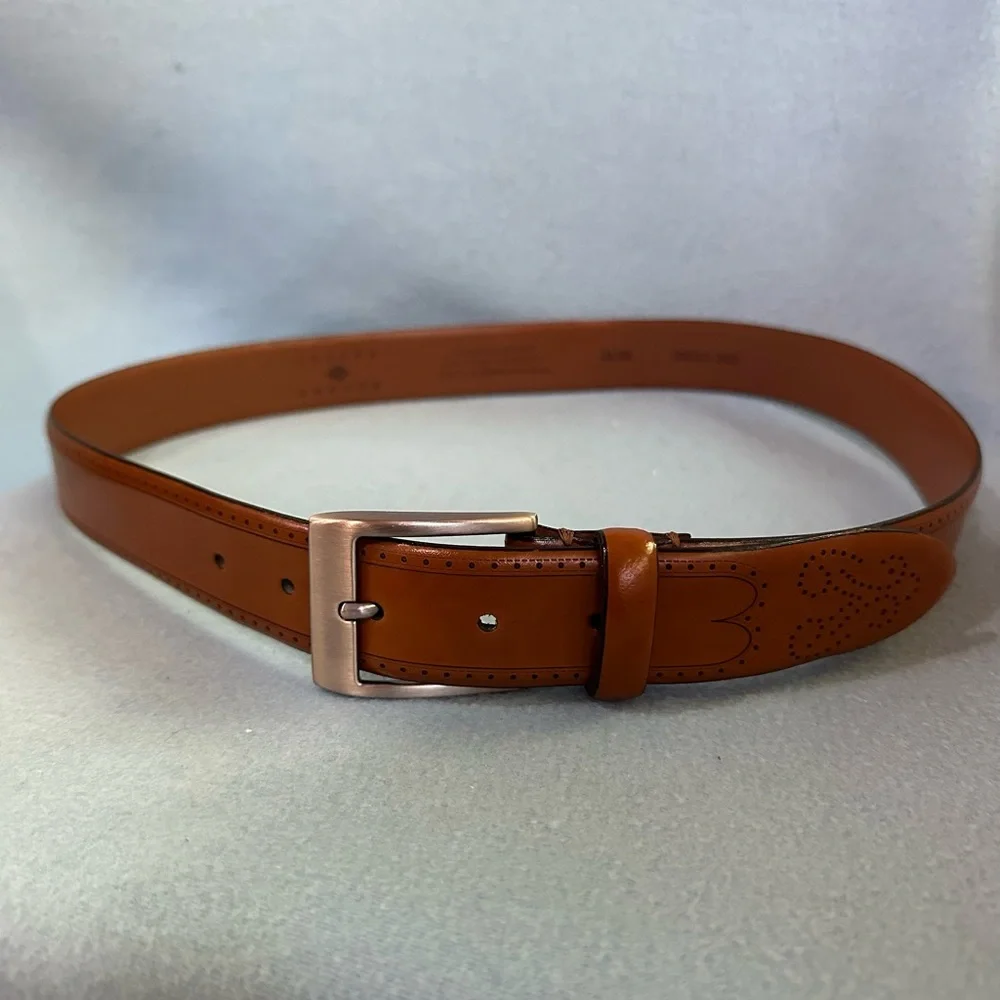 Joseph Abboud Feather Edged Laser Detail Leather Belt Size: 34/85